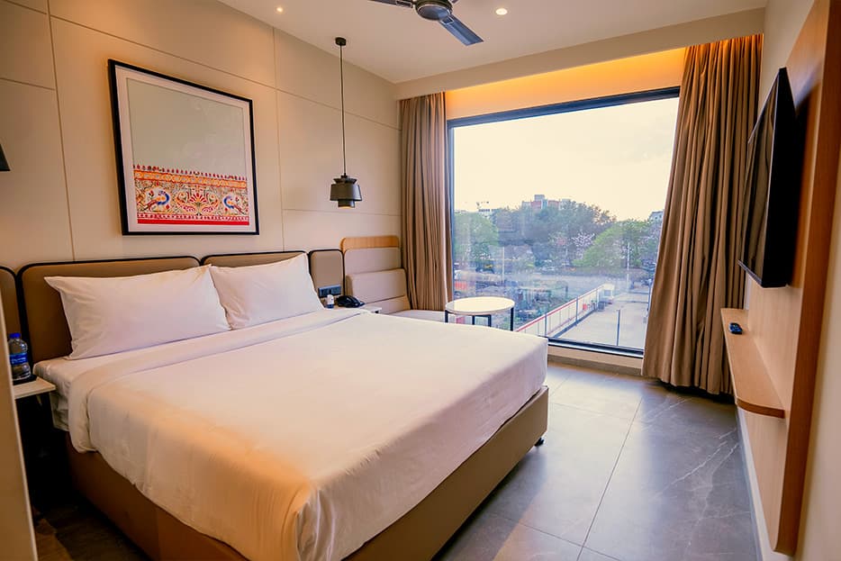 Deluxe Queen Room