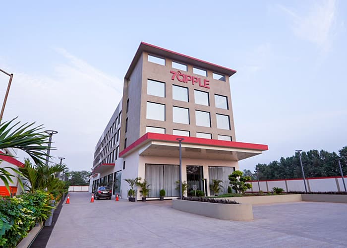 7 Apple Hotel - Gallery Image  1