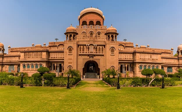Lalgarh Palace