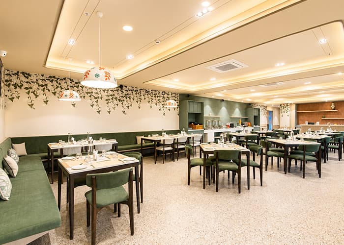 7apple restaurant3