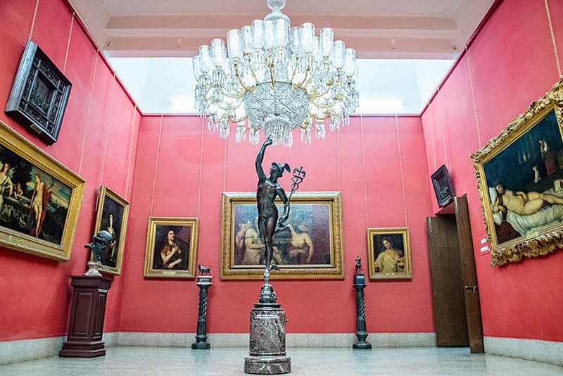 Maharaja Fateh Singh Museum