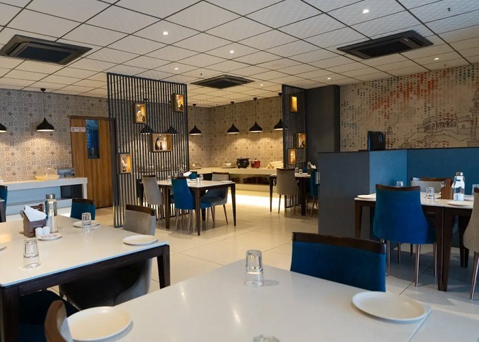 7apple restaurant2