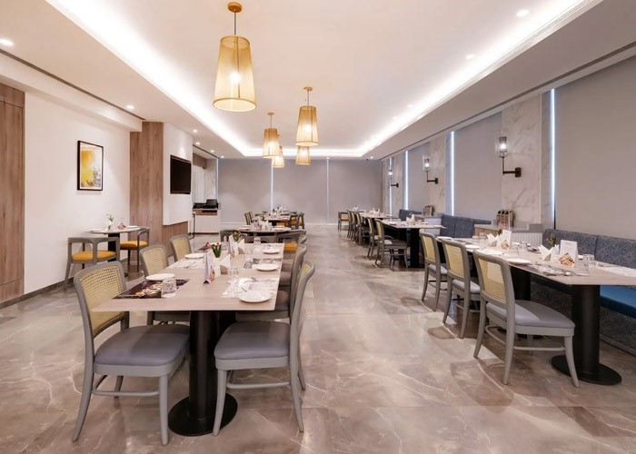7apple restaurant5