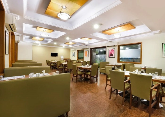 7apple restaurant2