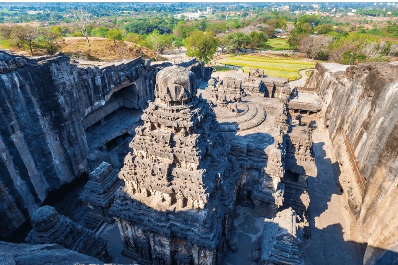 Pataleshwar Cave