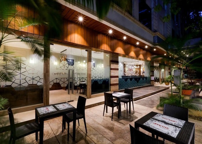 7apple restaurant2