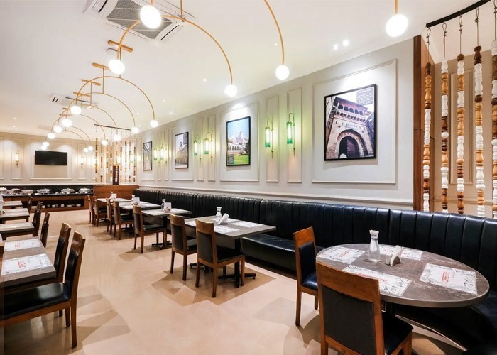 7apple restaurant3